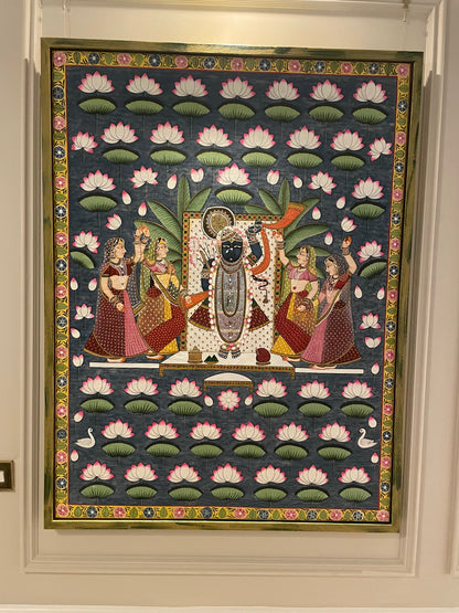 Shrinathji with Gopis in Emerald